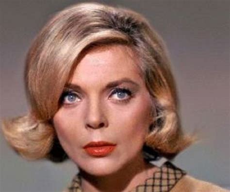 Barbara Bain was hot! First color Password, CBS, September,。